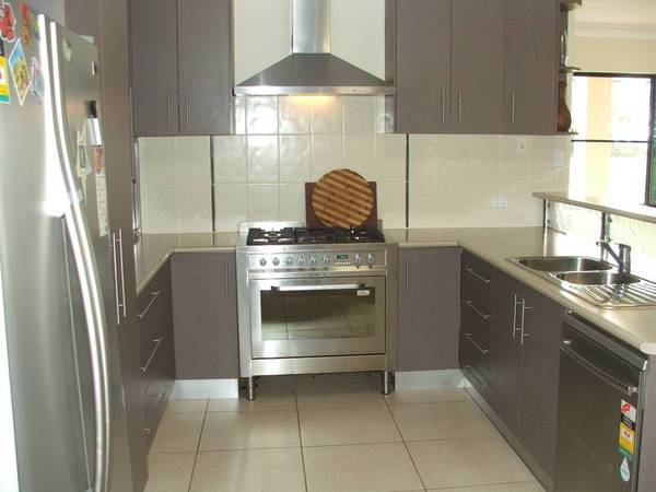 Must Sell - $650,000 Picture 3