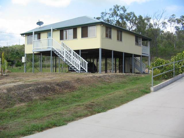 Highset Home in Carmila Picture 1
