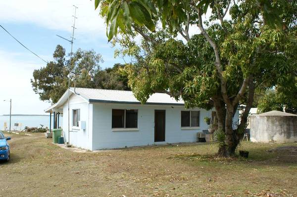 Prime Beachfront Position Picture 1