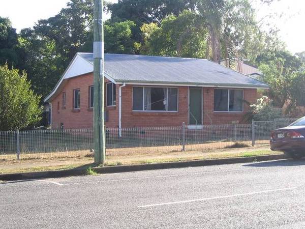 WALK TO TOWN Picture 2