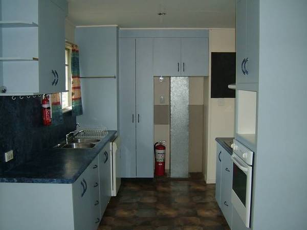 NICELY PRESENTED Picture 2