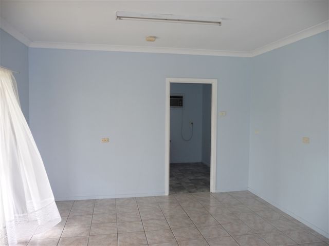 IN THE COUNTRY! Picture 3