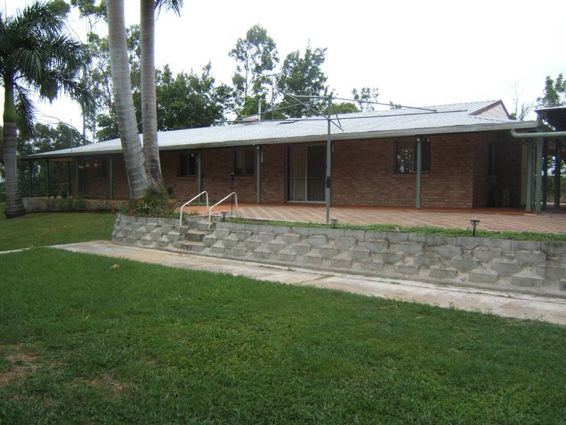 Sarina Beach Acreage Picture 1