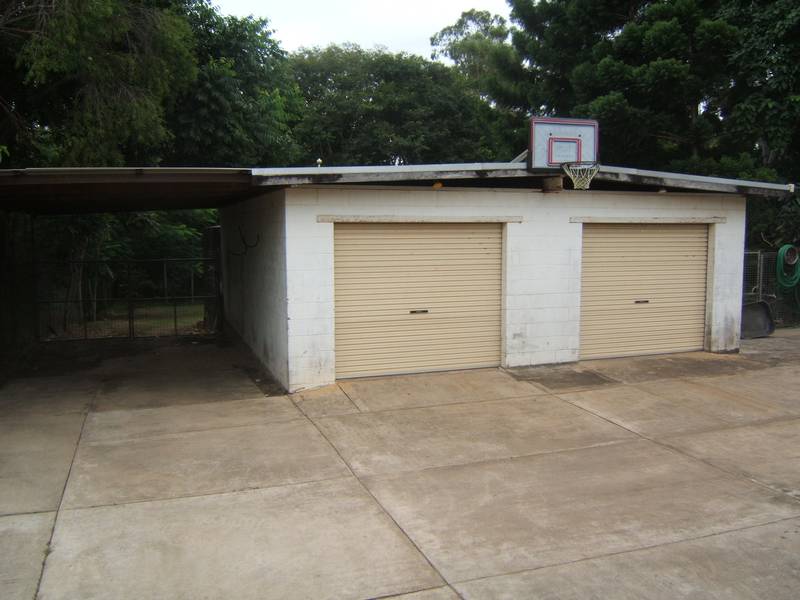 Sarina Beach Acreage Picture 3