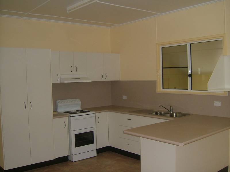 LIVE IN THE BEST PART OF TOWN Picture 2