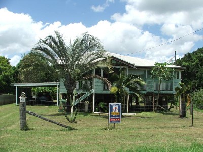 Queenslander on Large Block Picture