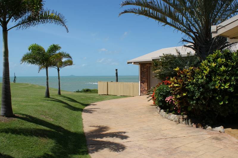 Position Position with Ocean Views Picture 2