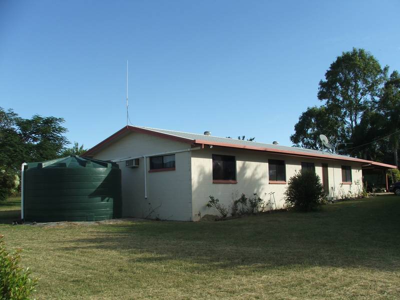 Fenced 3.3 Acres + 4 Bedroom Family Home Picture 1