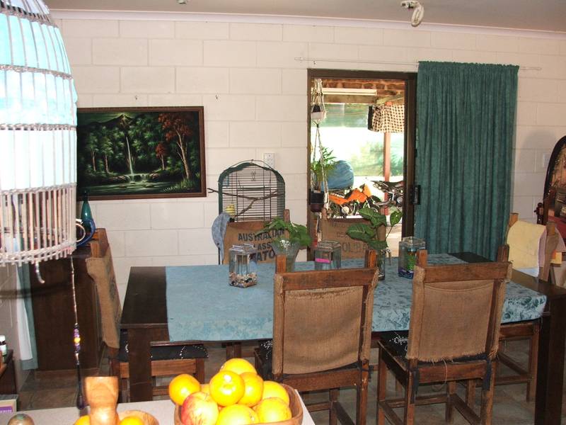 Fenced 3.3 Acres + 4 Bedroom Family Home Picture 2