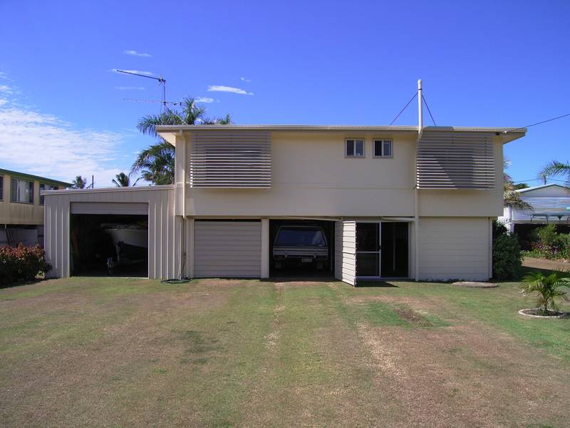 OCEAN VIEWS Picture 1