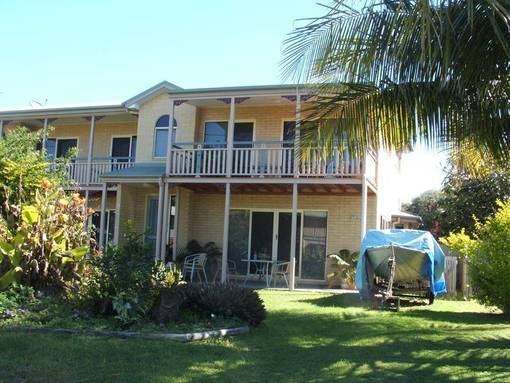 3 Bedroom Townhouse - Your Own Piece of Paradise! Picture 1