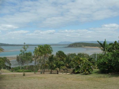 1,280m2 of Land with Water Views! Picture