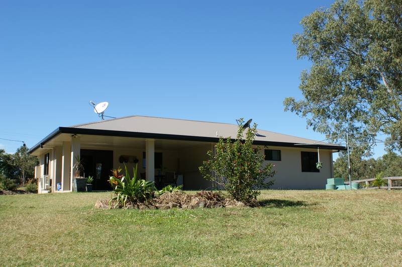 PRICE SLASHED - NOW $499,000 - SARINA RANGE Picture 3