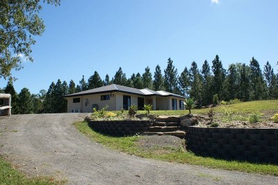 PRICE SLASHED - NOW $499,000!! - SARINA RANGE Picture PRICE SLASHED - NOW $499,000!! - SARINA RANGE Picture