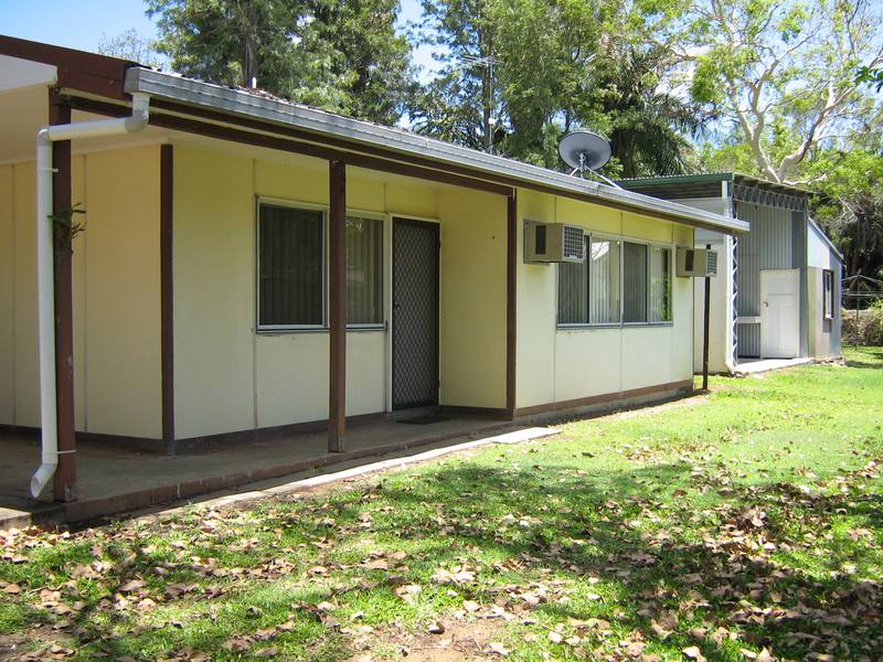 QUAINT 2 BEDROOM Picture 3