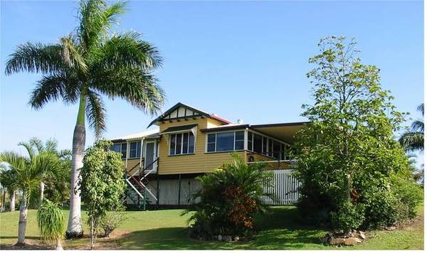 Hill Top Queenslander Picture 1