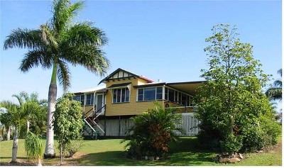 Hill Top Queenslander Picture