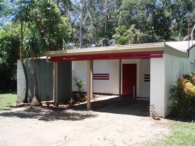 RENOVATED BEACH
FRONT COTTAGE Picture