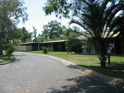 FULLY FURNISHED CABIN
LOCATED IN BUSH SETTINGS Picture