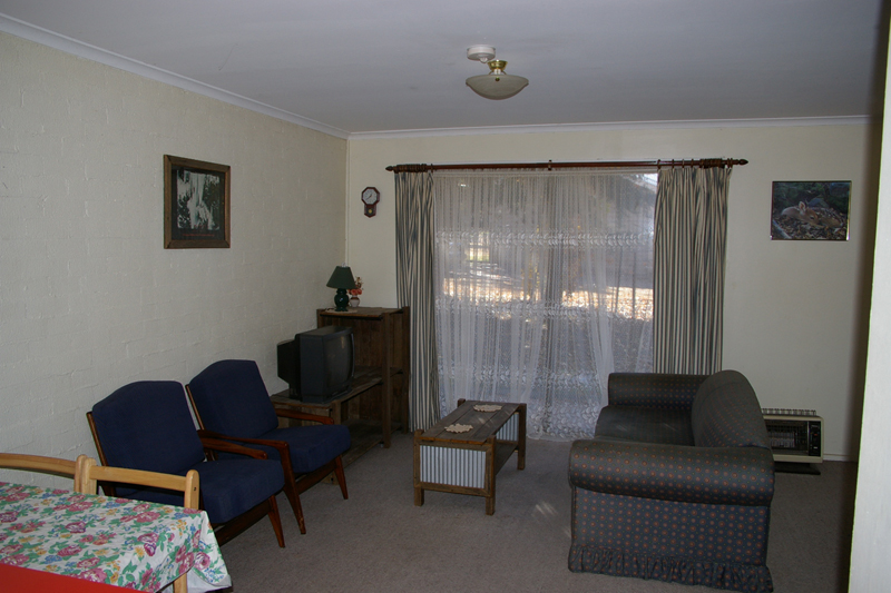 2 Bedroom Furnished unit. Picture 2