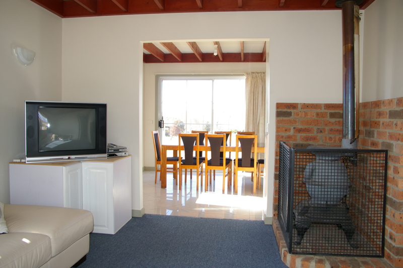 4 Bedroom Furnished House Picture 1