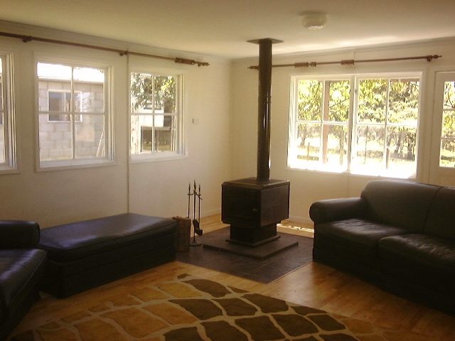 4 Bedroom Rural property on the outskirts of Dalgety Picture 2