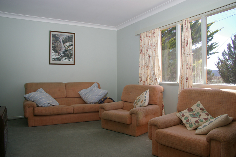 3 bedroom furnished house Picture 2