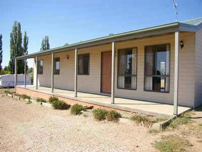 4 Bedroom unfurnished home Picture