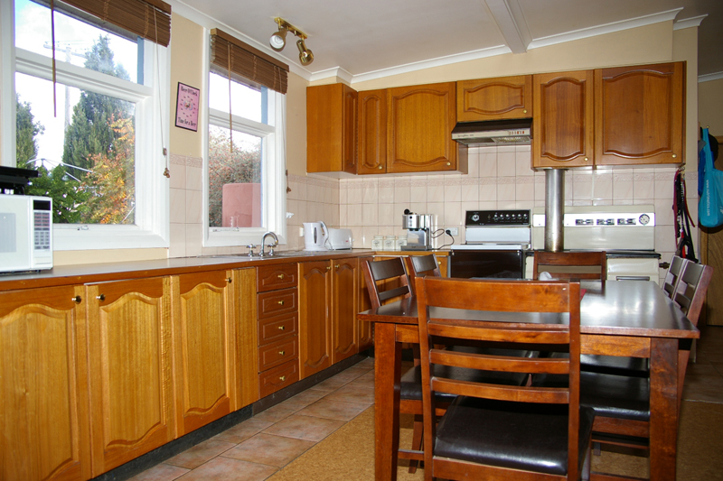 3 bedroom unfurnished house Picture 3