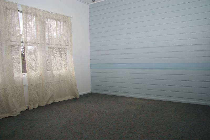 2 Bedroom unfurnished unit Picture 3