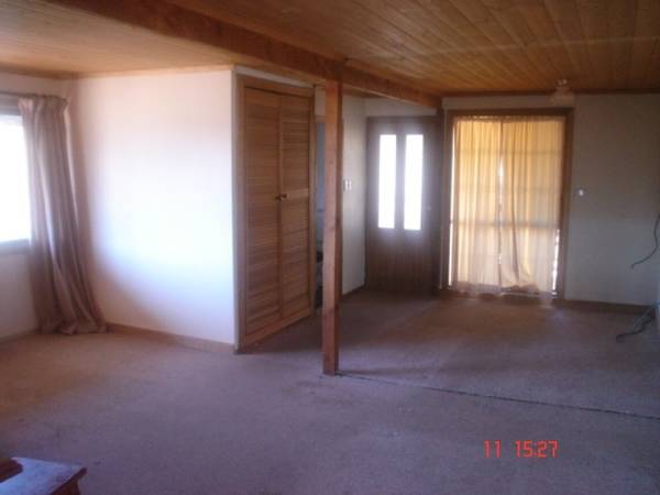 2 bedroom home on 5 acres Picture 2