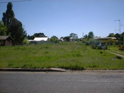 A double block in middle of town, this block can be subdivided.(1382) Picture