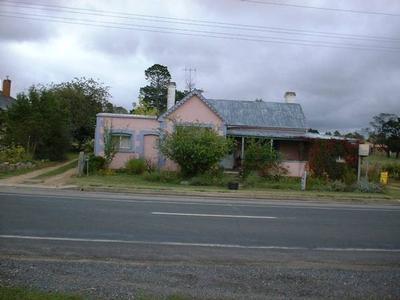 Historic house on the highway reduced by $40,000 Picture