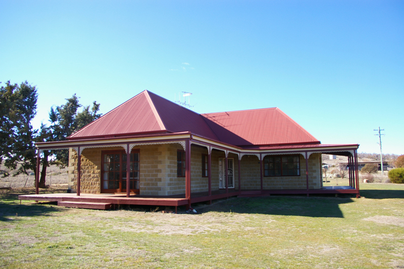 Set on five acres now reduced to $405,000 (1431) Picture 1