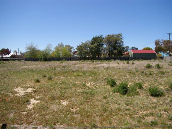 Two level vacant blocks Picture 3