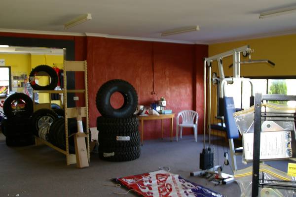 Commercial space with Highway frontage Picture 2