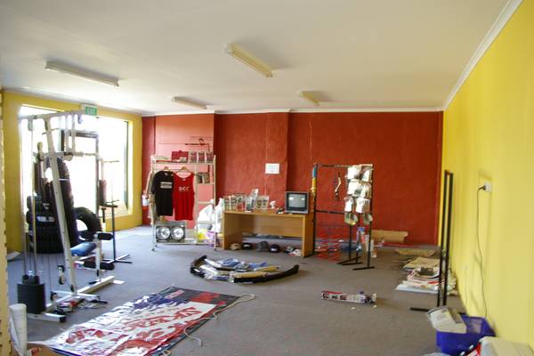 Commercial space with Highway frontage Picture 3