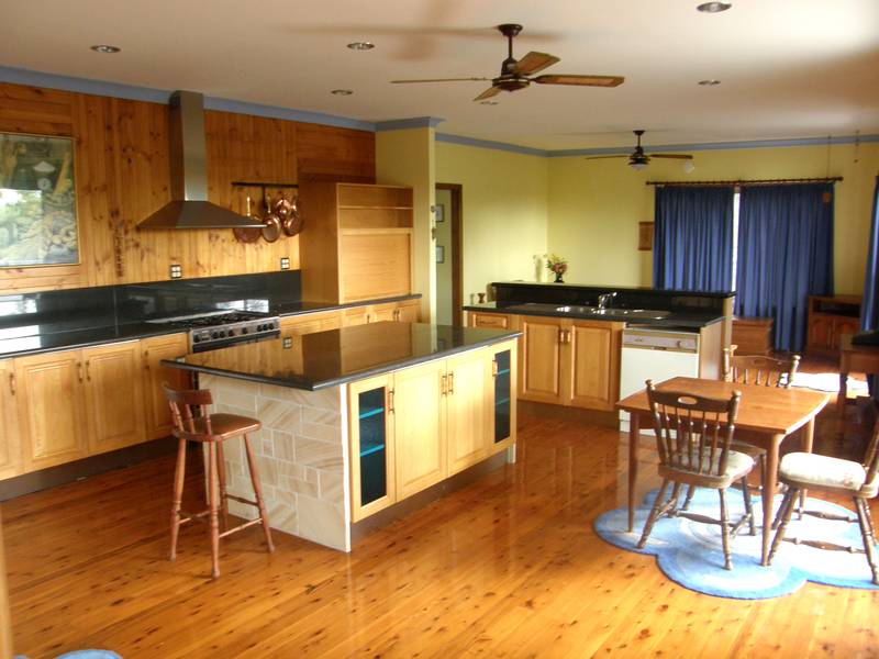 As Scarce As Hen's Teeth Picture 3