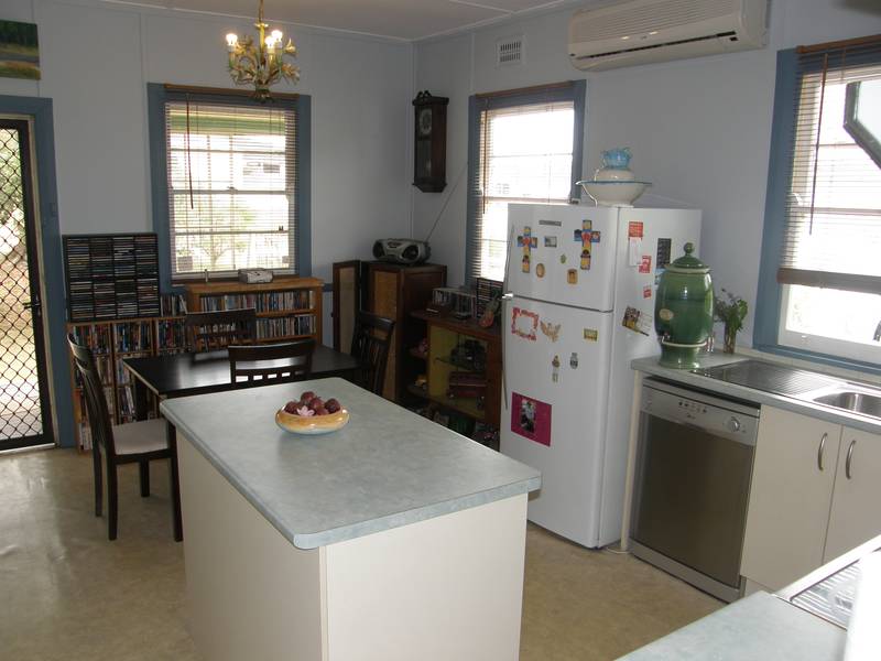 4927 Pacific Highway Picture 4927 Pacific Highway Picture