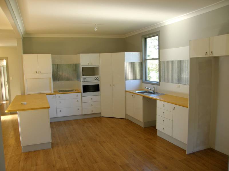 Renovated Kendall cottage Picture 2