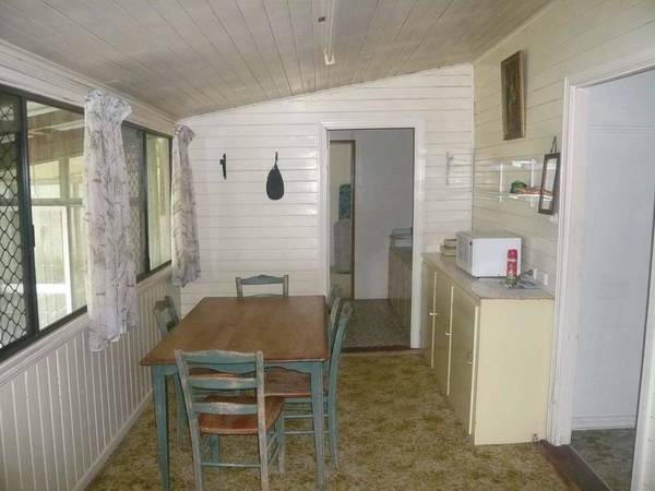 RENOVATOR ON HUGE BLOCK Picture 2