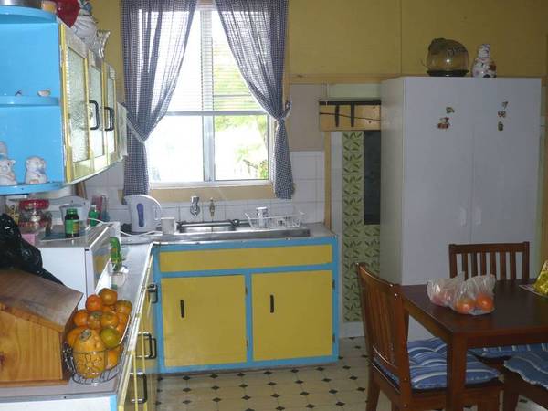 GREAT FIRST HOME OR INVESTMENT Picture