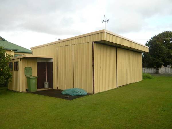 CONVENIENT FAMILY HOME Picture 3