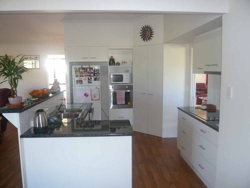 MODERN LINES & RELAXED OUTLOOK Picture 2