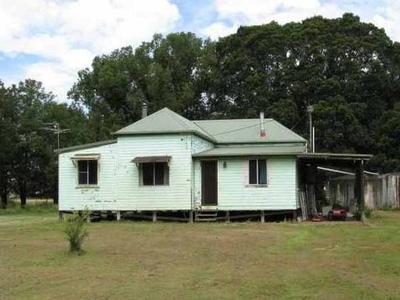 63 ACRES & HOME ONLY 13KM FROM TOWN Picture