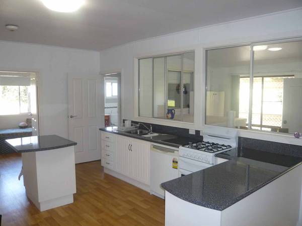 Family Home On 11 Acres Picture 2