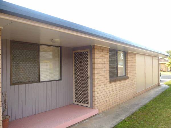 RENOVATED ONE BEDROOM UNIT Picture 2