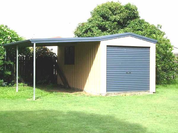 SOLID BRICK & TILE RESIDENCE! Picture SOLID BRICK & TILE RESIDENCE! Picture