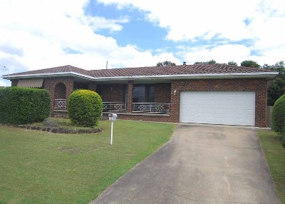 QUALITY HOME IN POPULAR AREA Picture