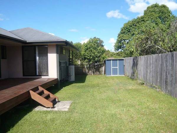 MODERN STYLE LIVING FOR LESS Picture